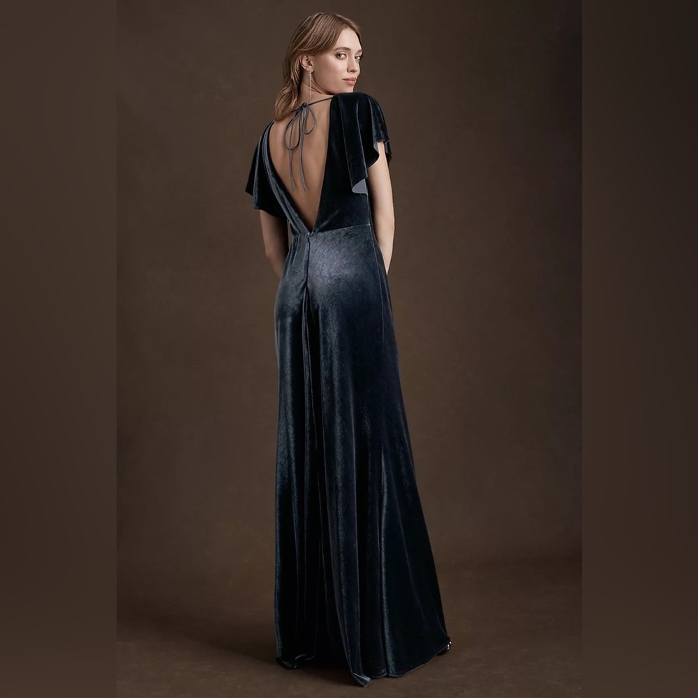 Jenny Yoo Ellis Flutter-Sleeve Open-Back Velvet Gown Size 4 French Blue